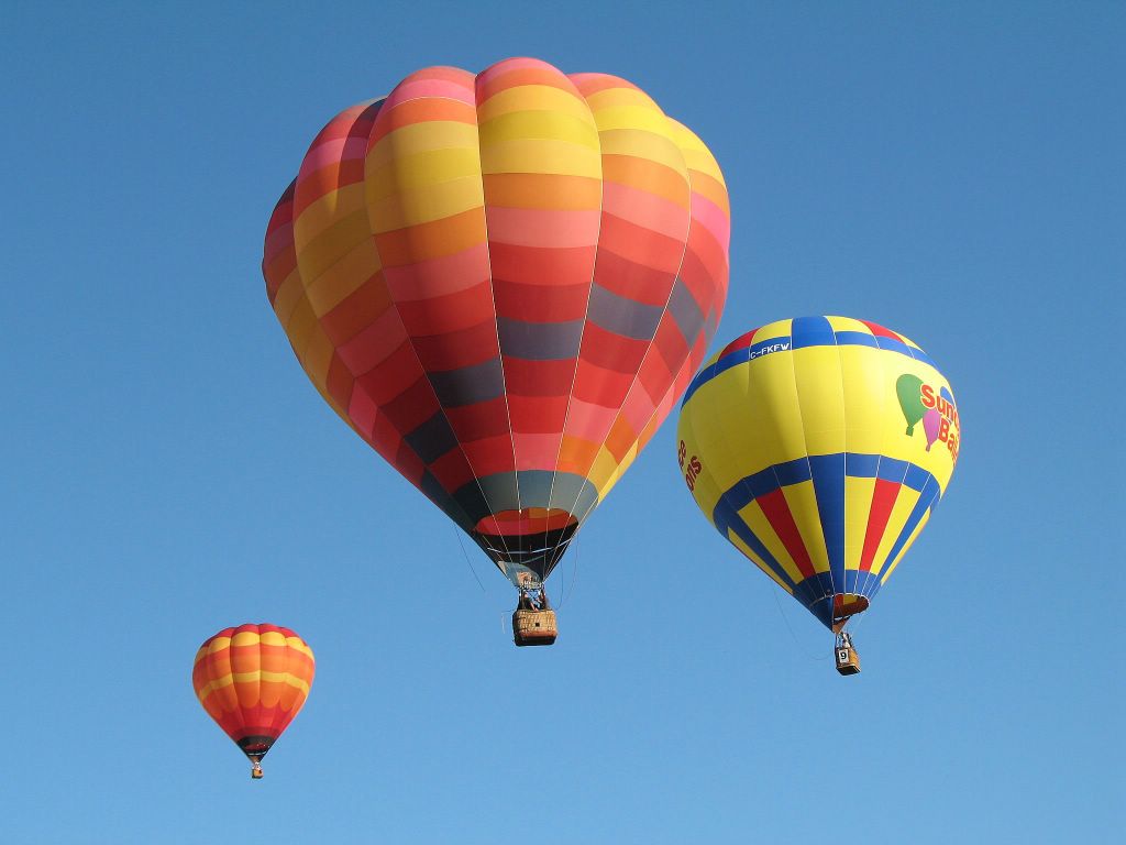 hot-air-balloons-flying.jpg